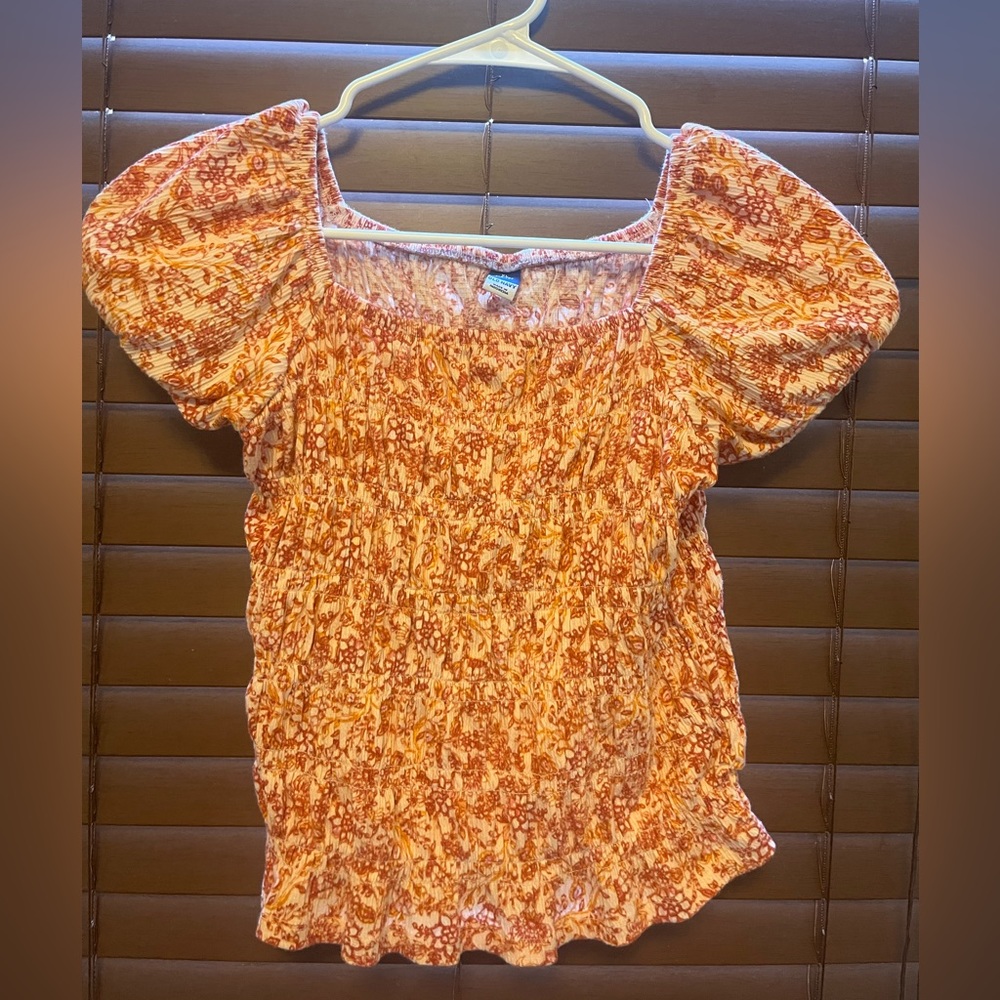 Old navy girls short sleeve very stretchy, multicolored puffed sleeves